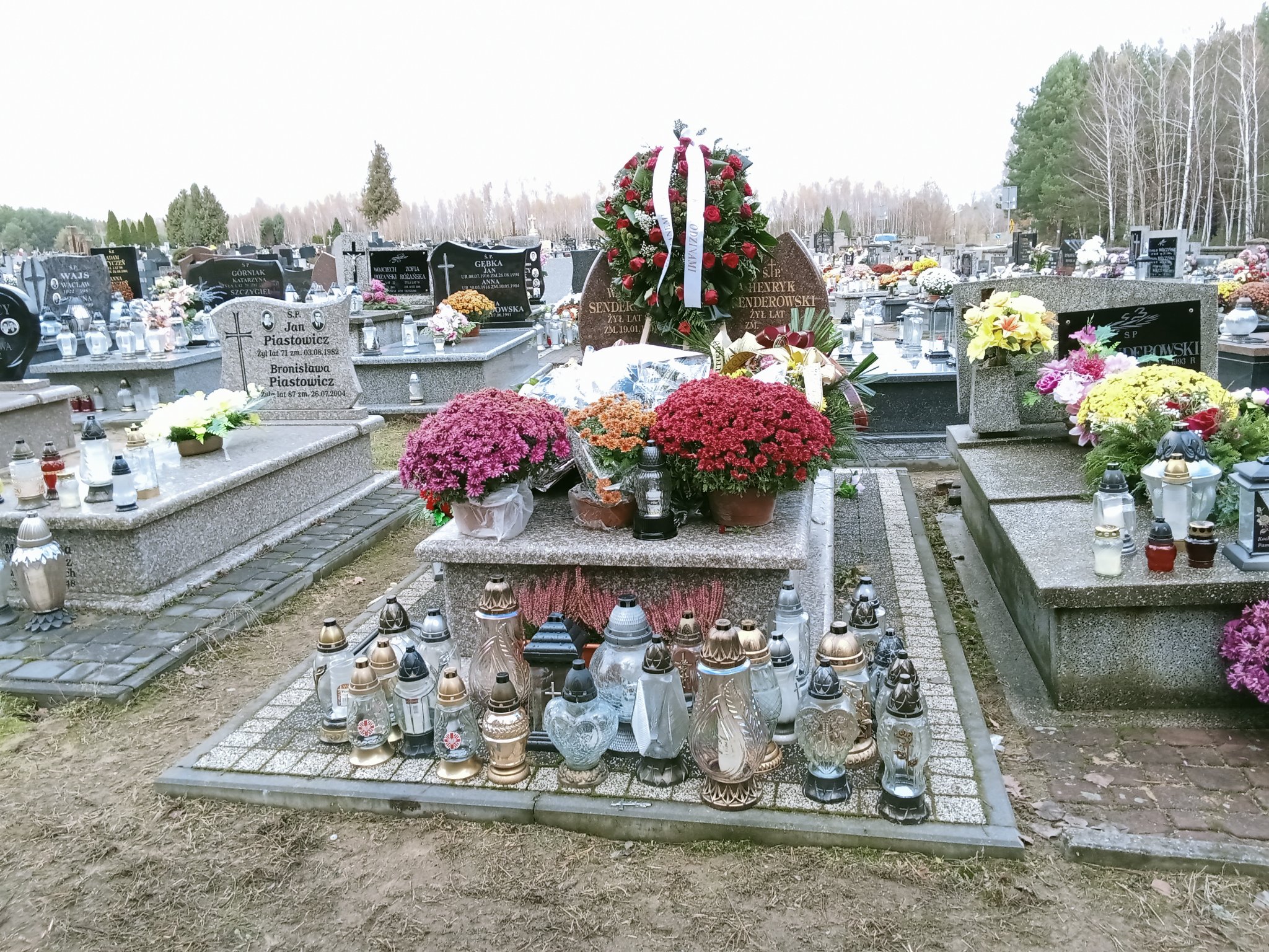 Grób Henryk Senderowski